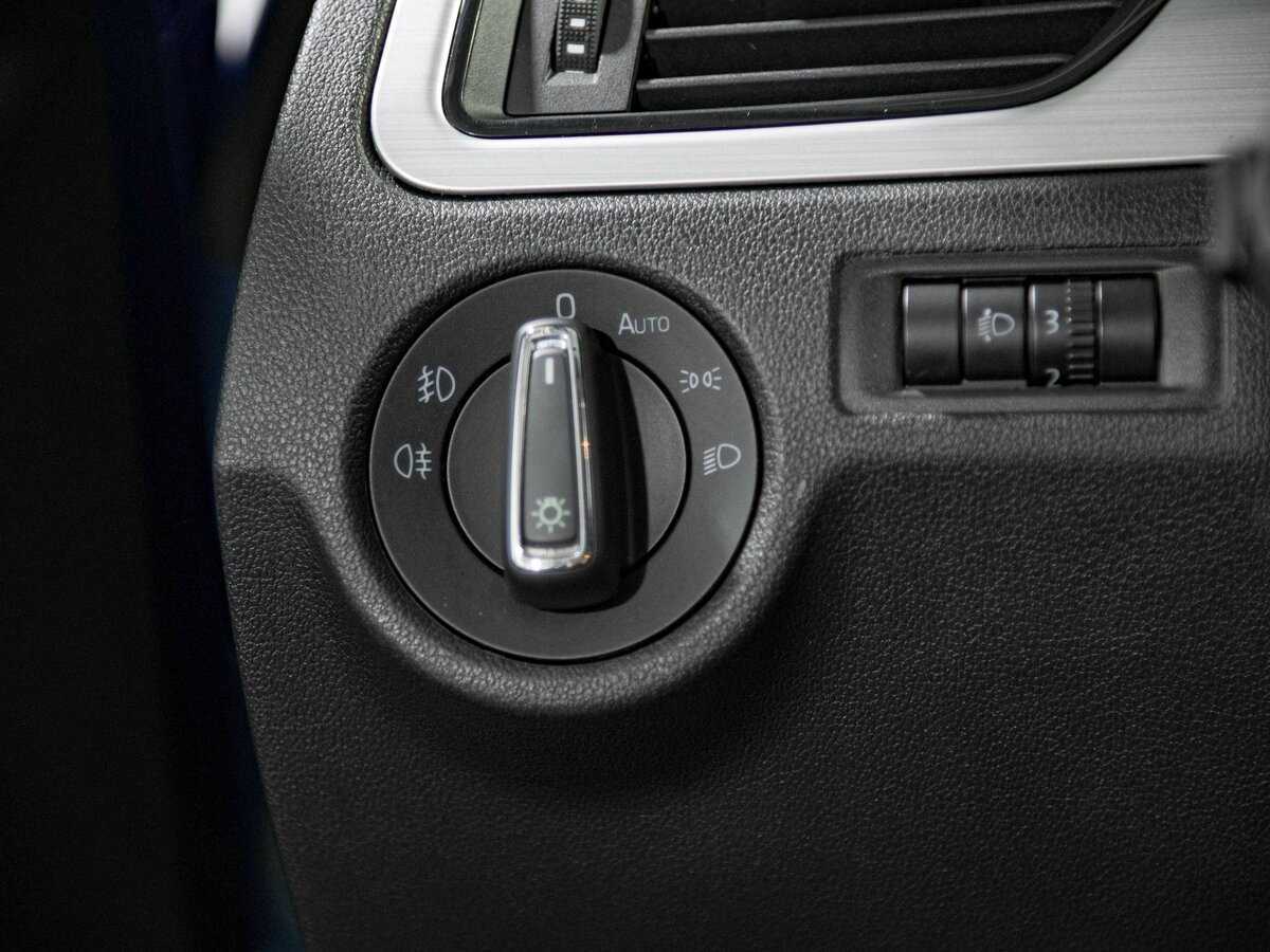 Купить Skoda Rapid с пробегом. Фото: #13