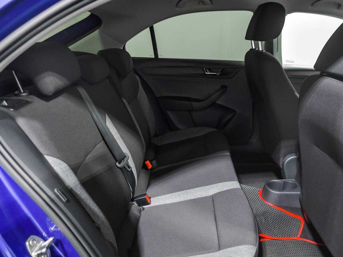 Купить Skoda Rapid с пробегом. Фото: #14
