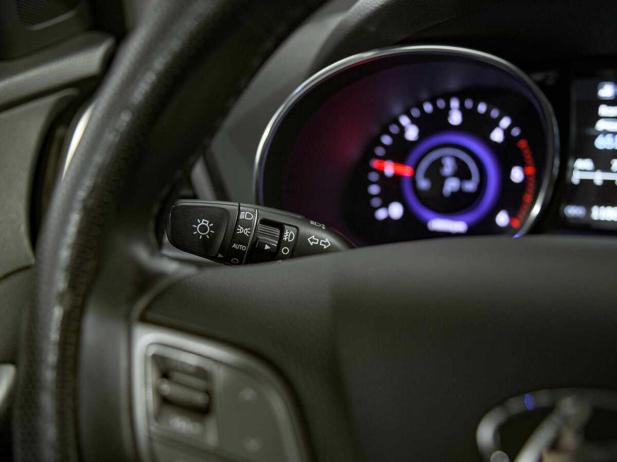 Купить Hyundai Santa Fe с пробегом. Фото: #7