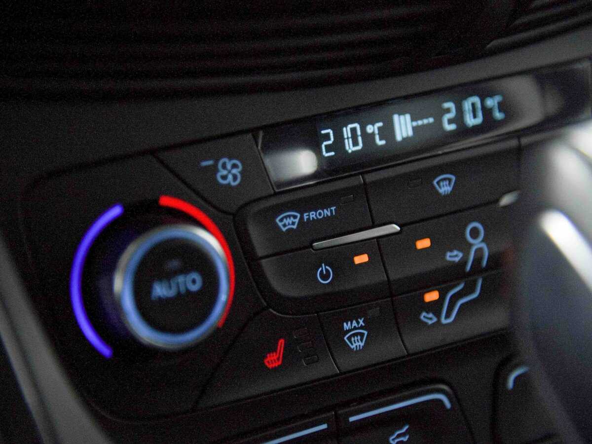 Купить Ford Kuga с пробегом. Фото: #10