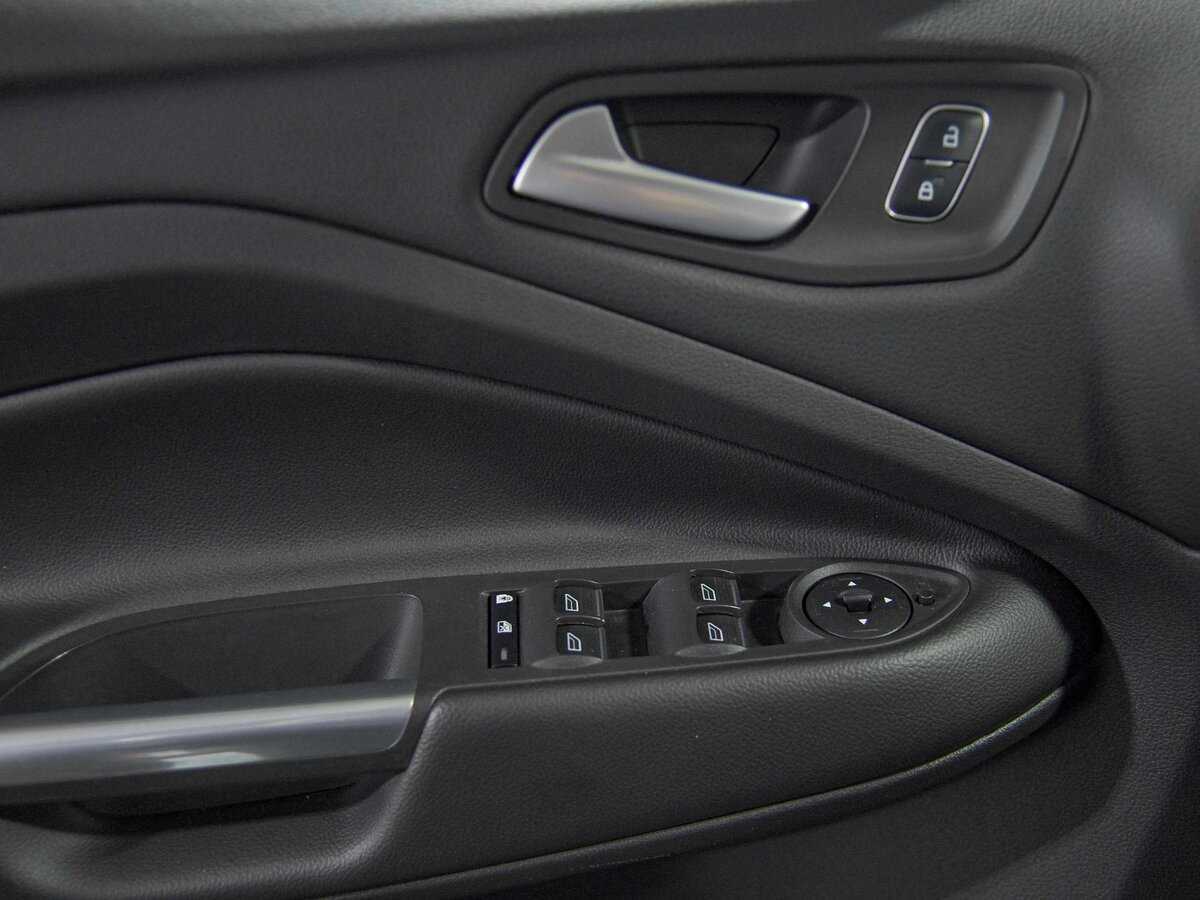 Купить Ford Kuga с пробегом. Фото: #12