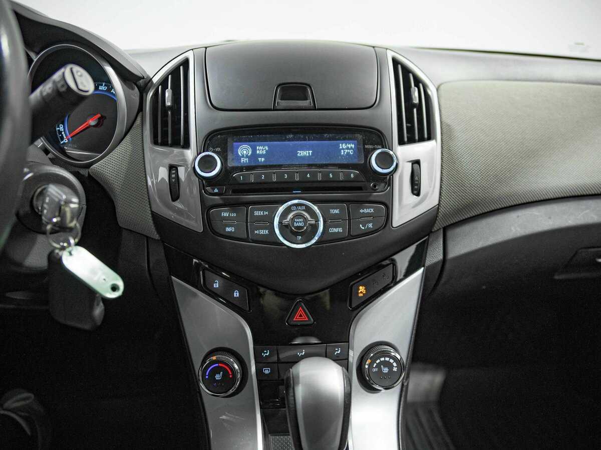 Купить Chevrolet Cruze с пробегом. Фото: #8