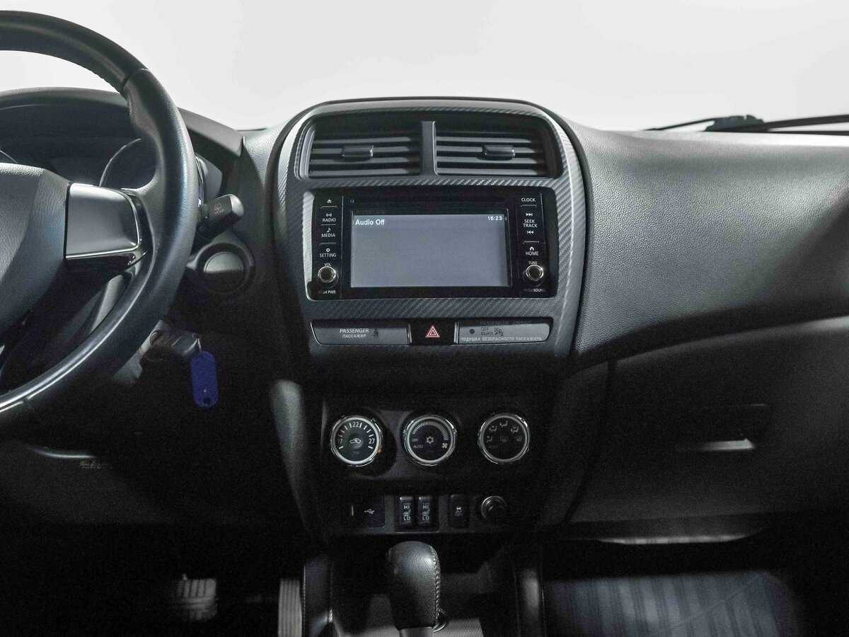 Купить Mitsubishi ASX с пробегом. Фото: #8