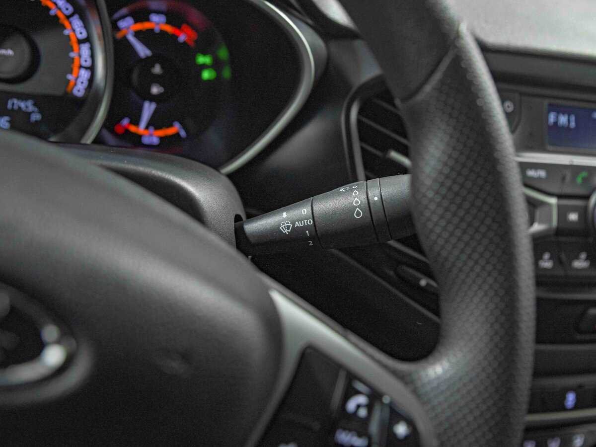 Купить Lada (ВАЗ) Vesta с пробегом. Фото: #9