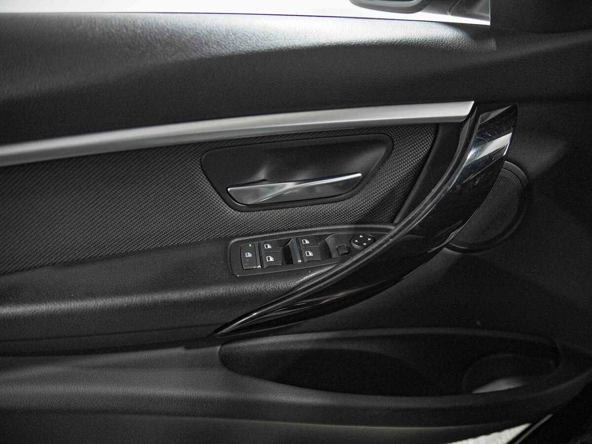 Купить BMW 3 серии с пробегом. Фото: #12