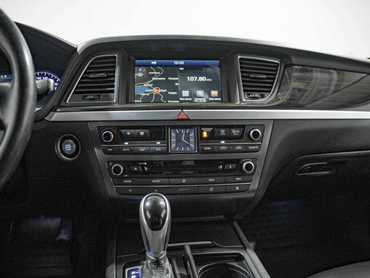 Купить Hyundai Genesis с пробегом. Фото: #11
