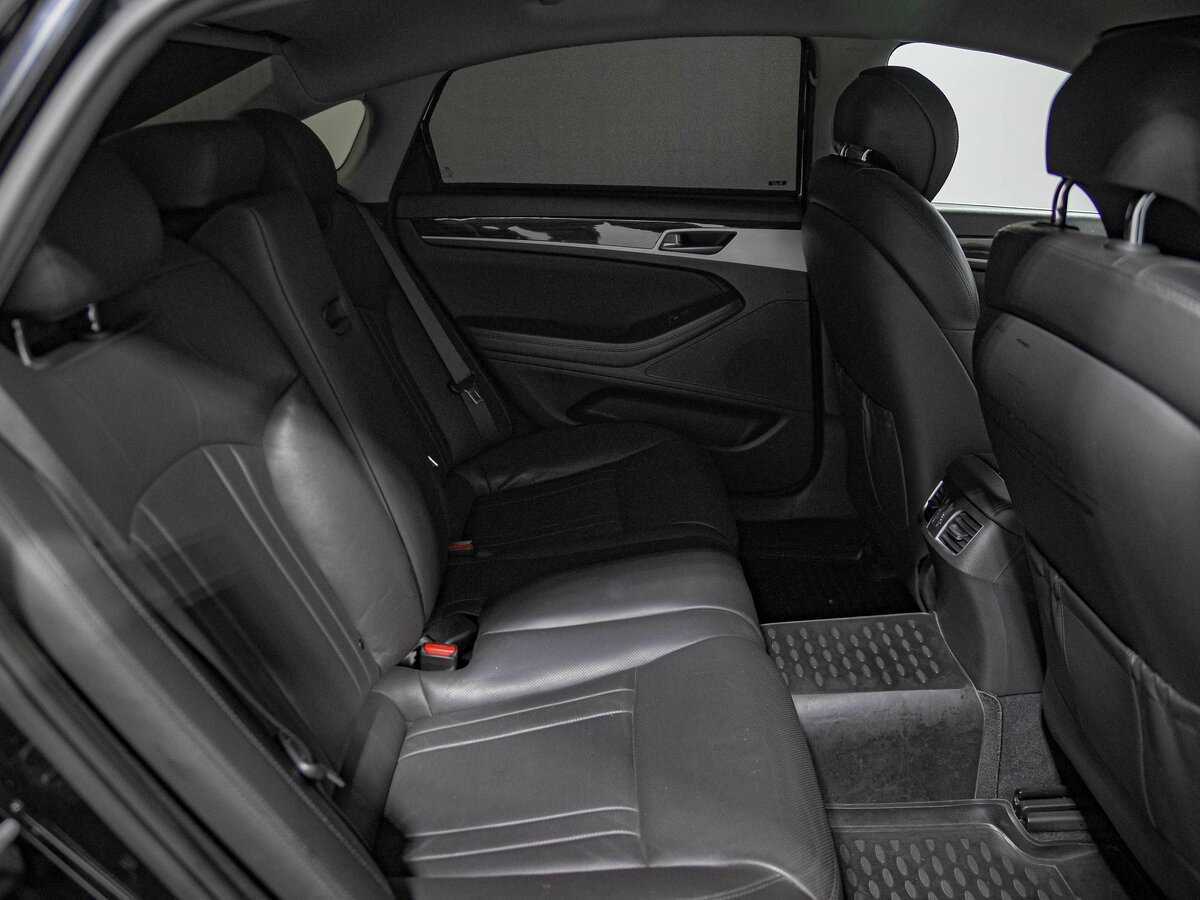 Купить Hyundai Genesis с пробегом. Фото: #19