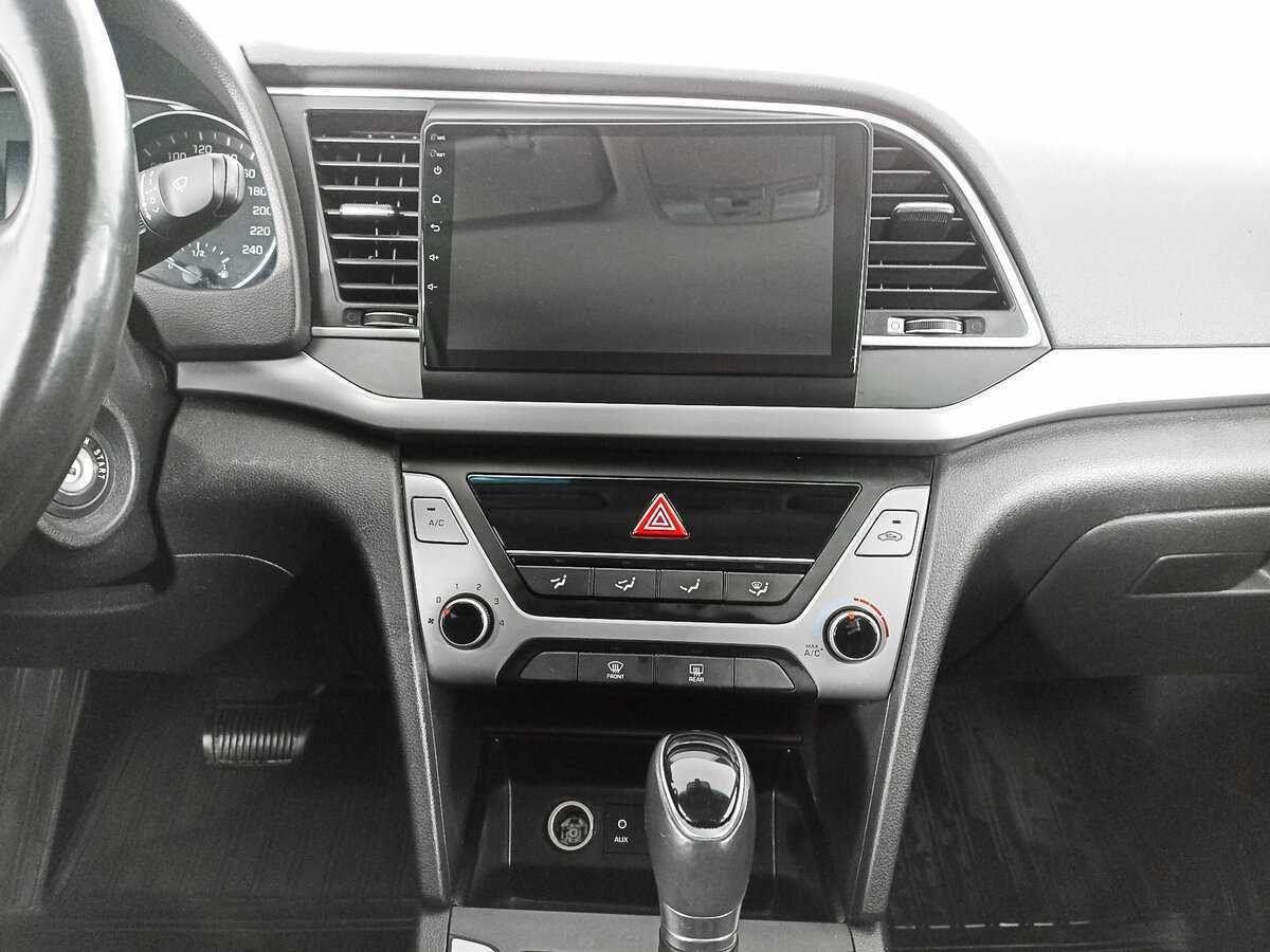 Купить Hyundai Elantra с пробегом. Фото: #14