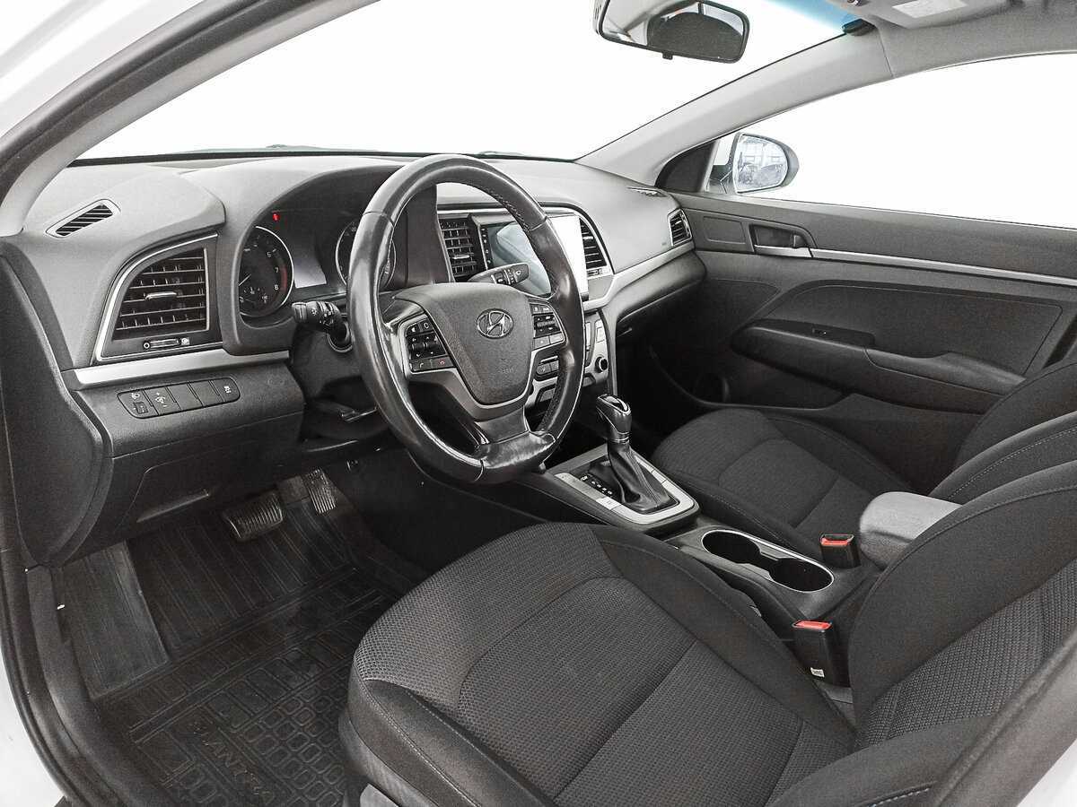 Купить Hyundai Elantra с пробегом. Фото: #15