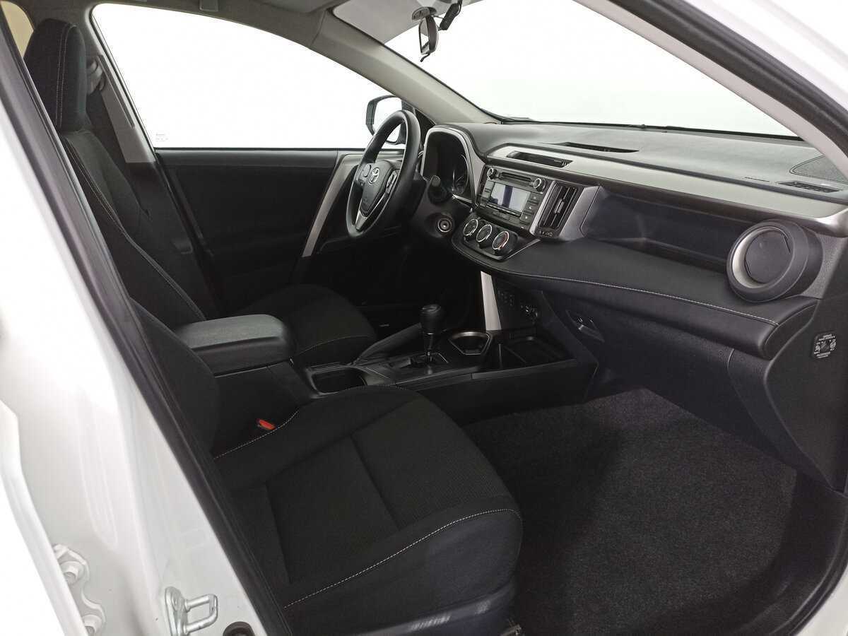 Купить Toyota RAV4 с пробегом. Фото: #5
