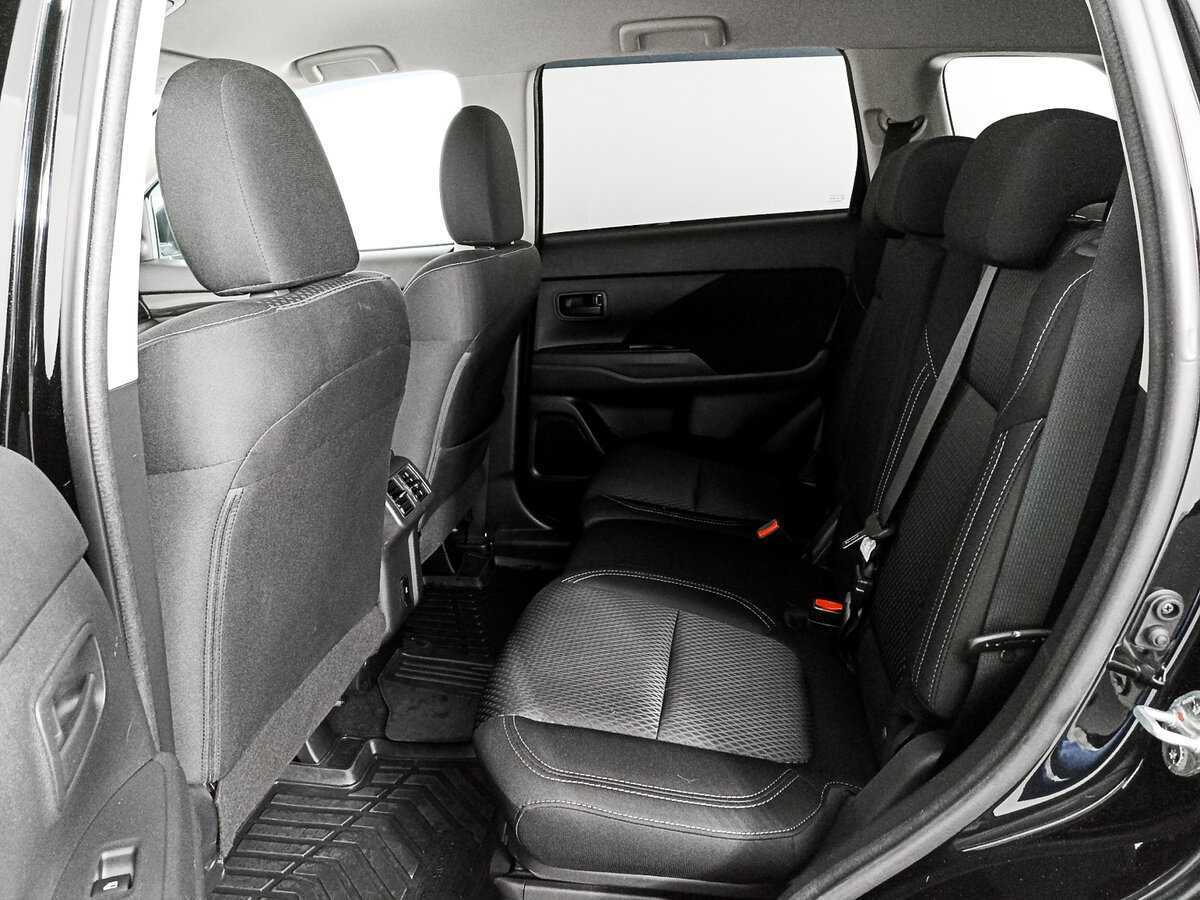 Купить Mitsubishi Outlander с пробегом. Фото: #8