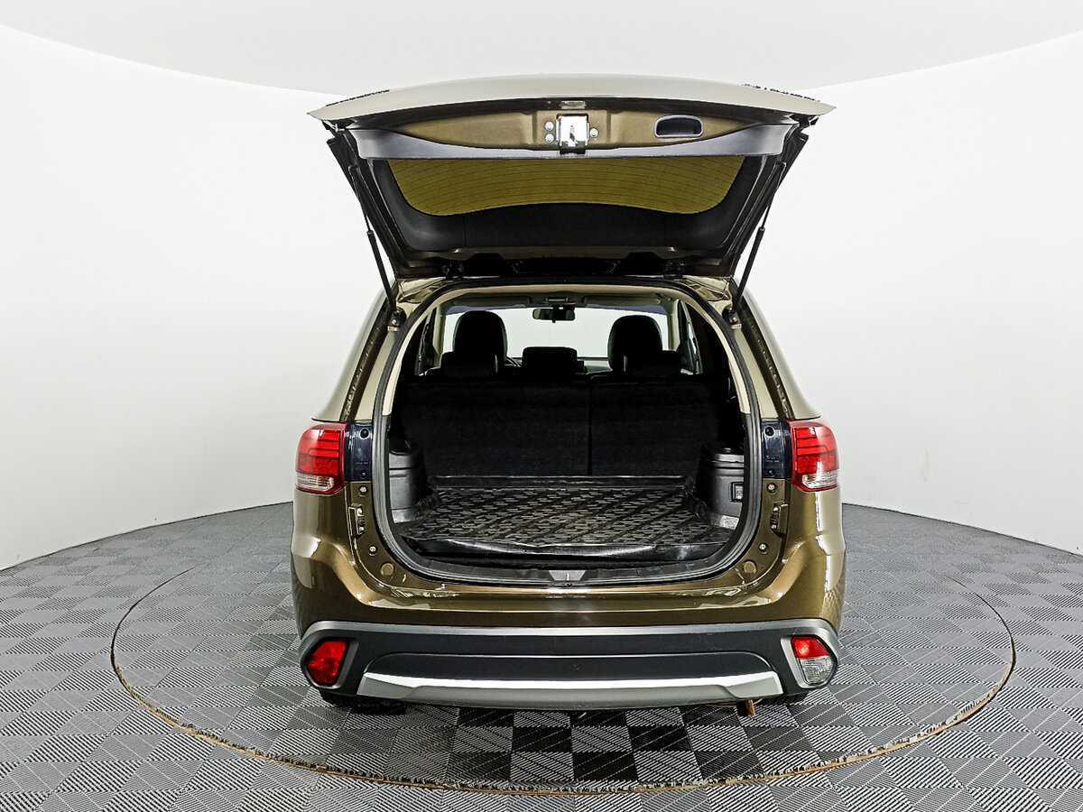 Купить Mitsubishi Outlander с пробегом. Фото: #8