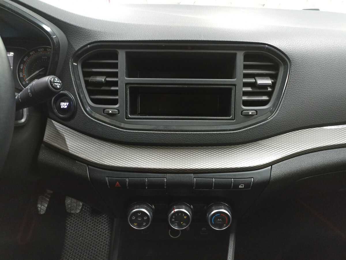 Купить Lada (ВАЗ) Vesta с пробегом. Фото: #14