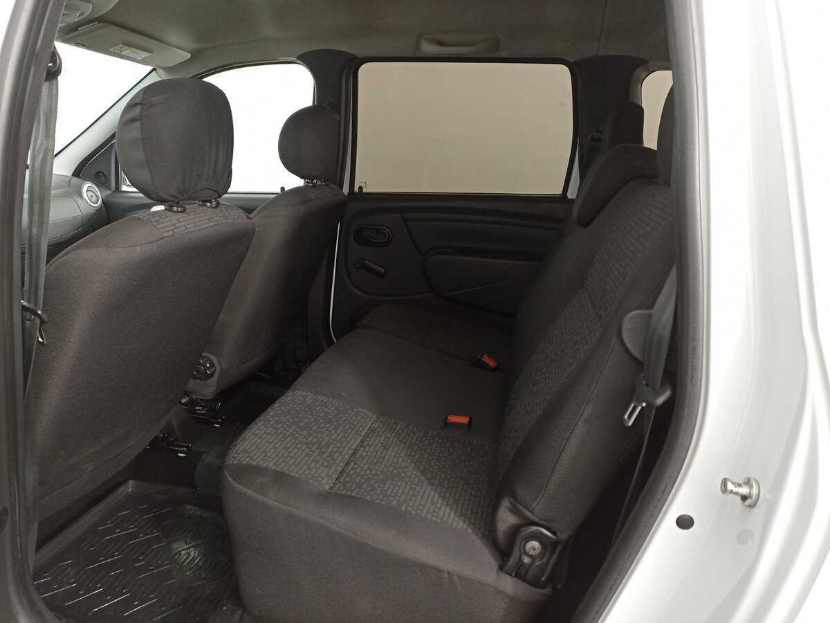 Купить Lada (ВАЗ) Largus с пробегом. Фото: #11