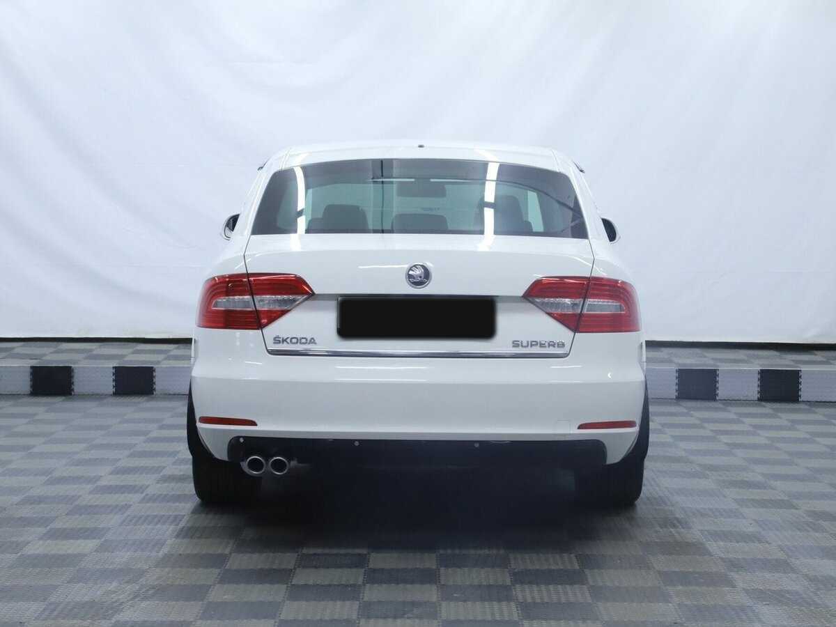 Купить Skoda Superb с пробегом. Фото: #4