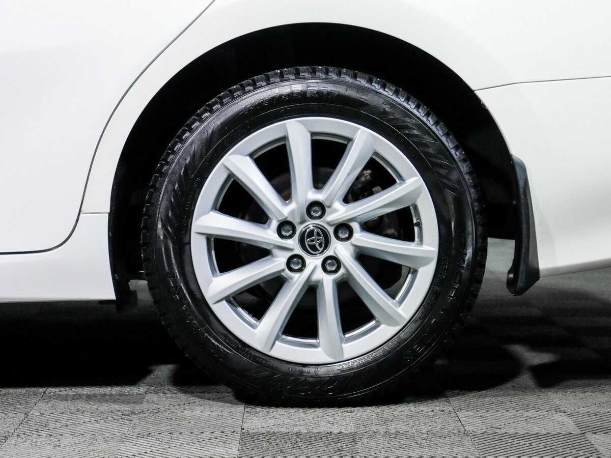 Купить Toyota Camry с пробегом. Фото: #14