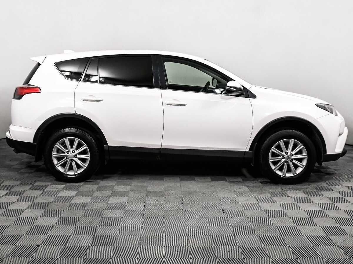 Купить Toyota RAV4 с пробегом. Фото: #2