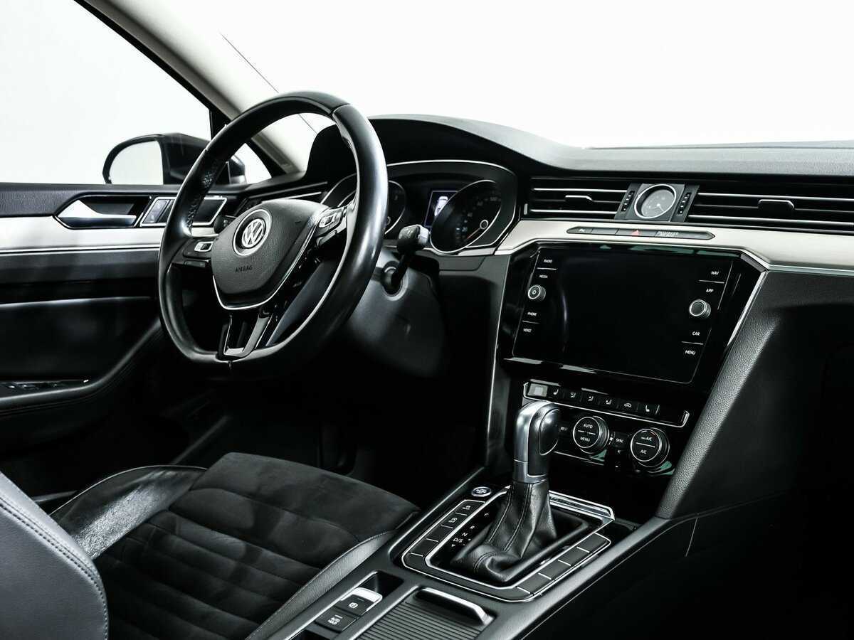 Купить Volkswagen Passat с пробегом. Фото: #8