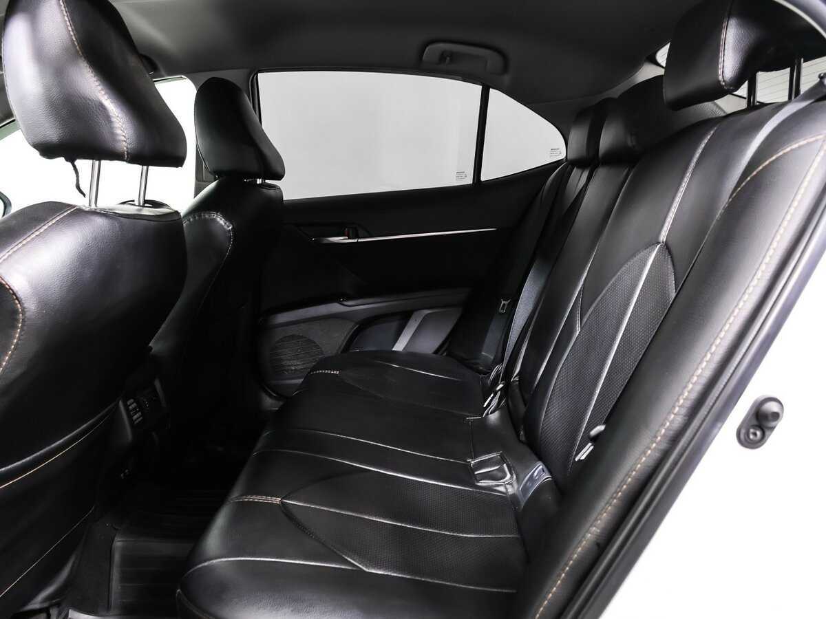 Купить Toyota Camry с пробегом. Фото: #12
