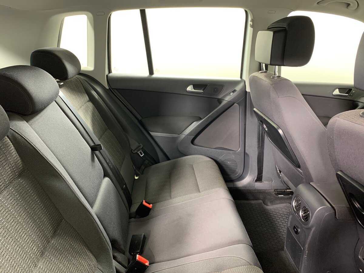 Купить Volkswagen Tiguan с пробегом. Фото: #17