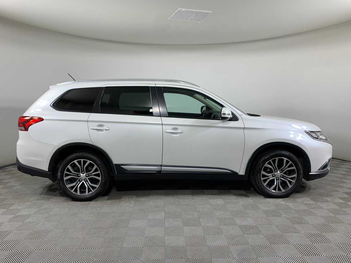 Купить Mitsubishi Outlander с пробегом. Фото: #3