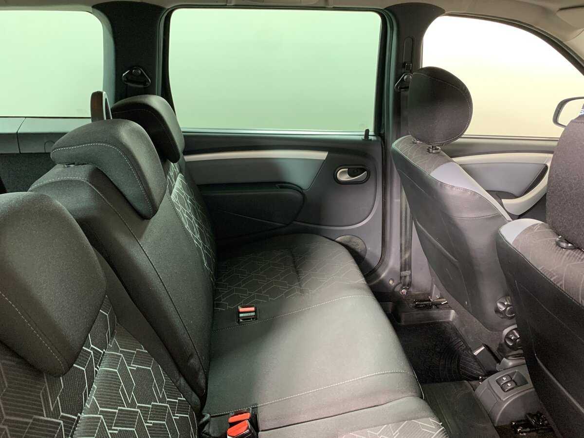 Купить Lada (ВАЗ) Largus с пробегом. Фото: #17