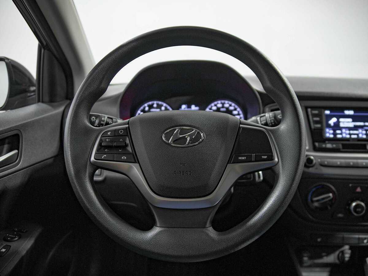 Купить Hyundai Solaris с пробегом. Фото: #7