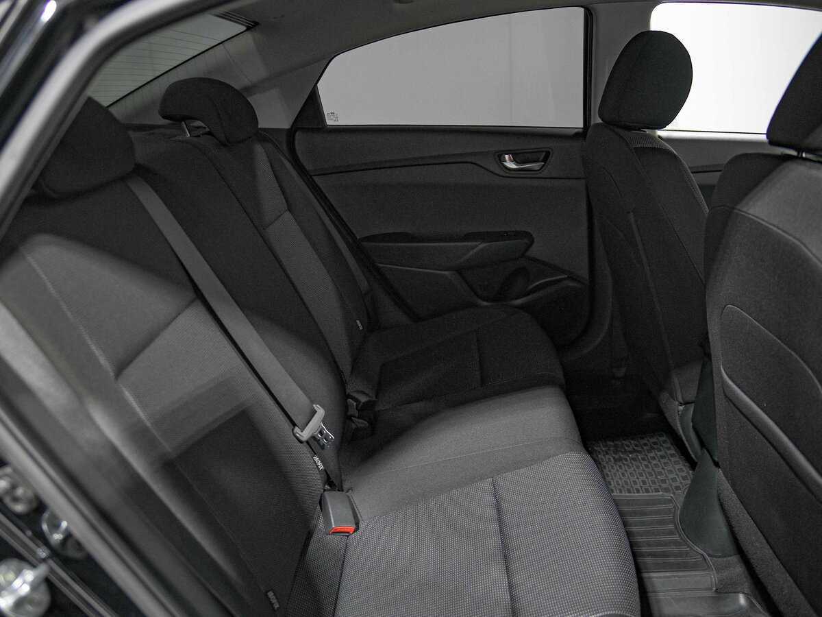 Купить Hyundai Solaris с пробегом. Фото: #12