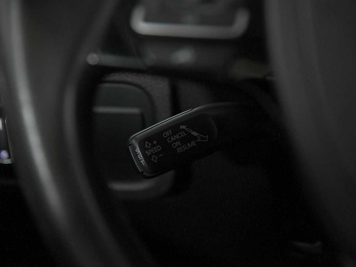 Купить Volkswagen Touareg с пробегом. Фото: #7