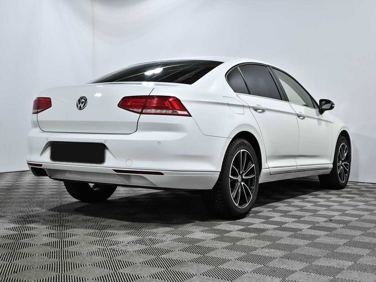 Купить Volkswagen Passat с пробегом. Фото: #3