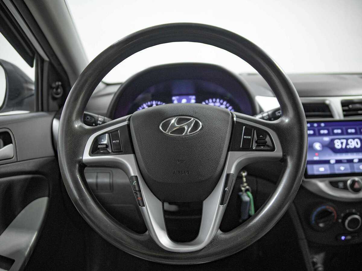 Купить Hyundai Solaris с пробегом. Фото: #7