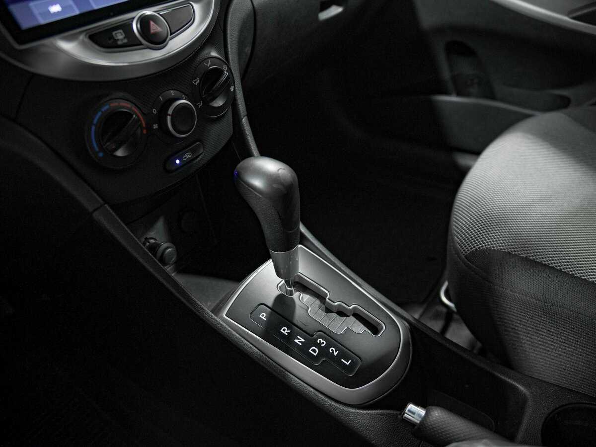 Купить Hyundai Solaris с пробегом. Фото: #10