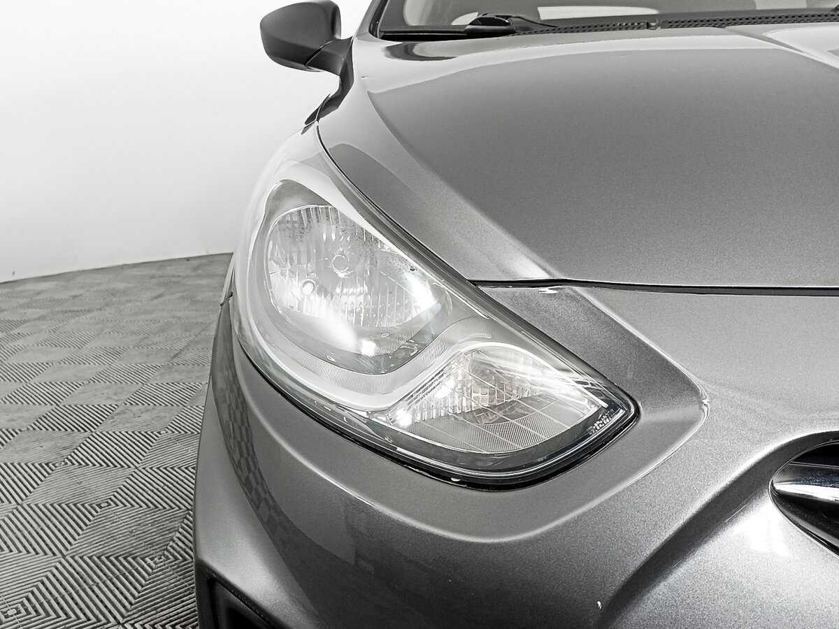 Купить Hyundai Solaris с пробегом. Фото: #13