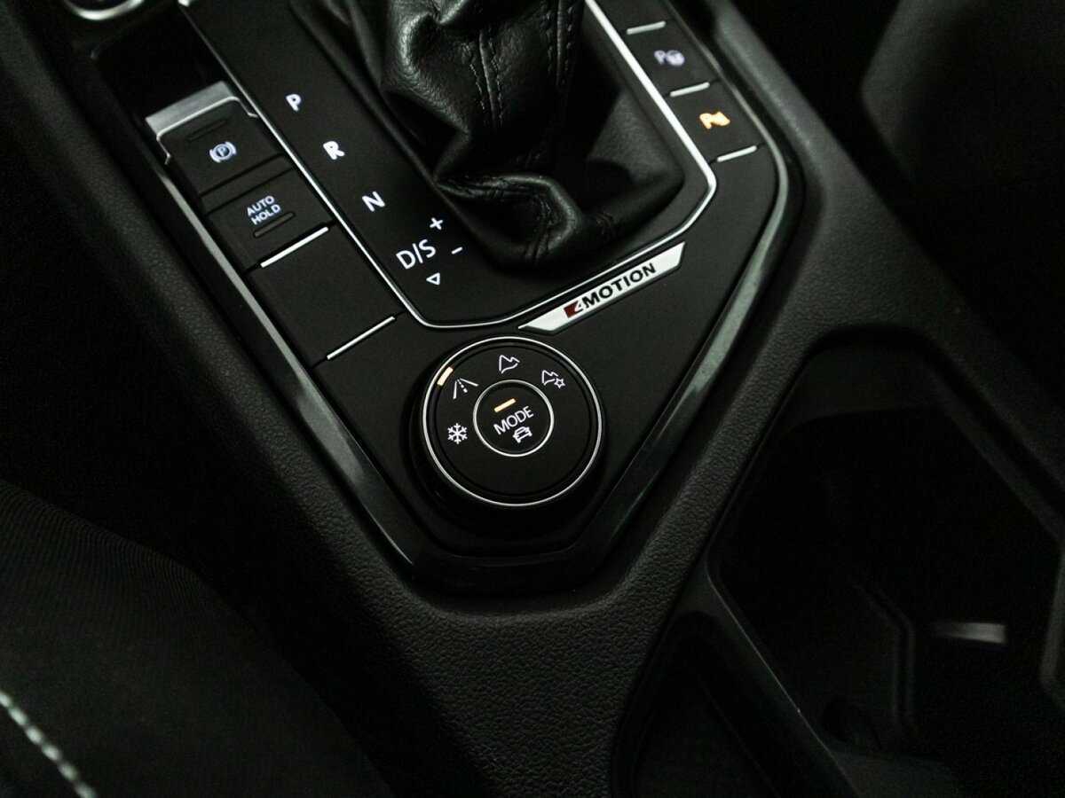 Купить Volkswagen Tiguan с пробегом. Фото: #17