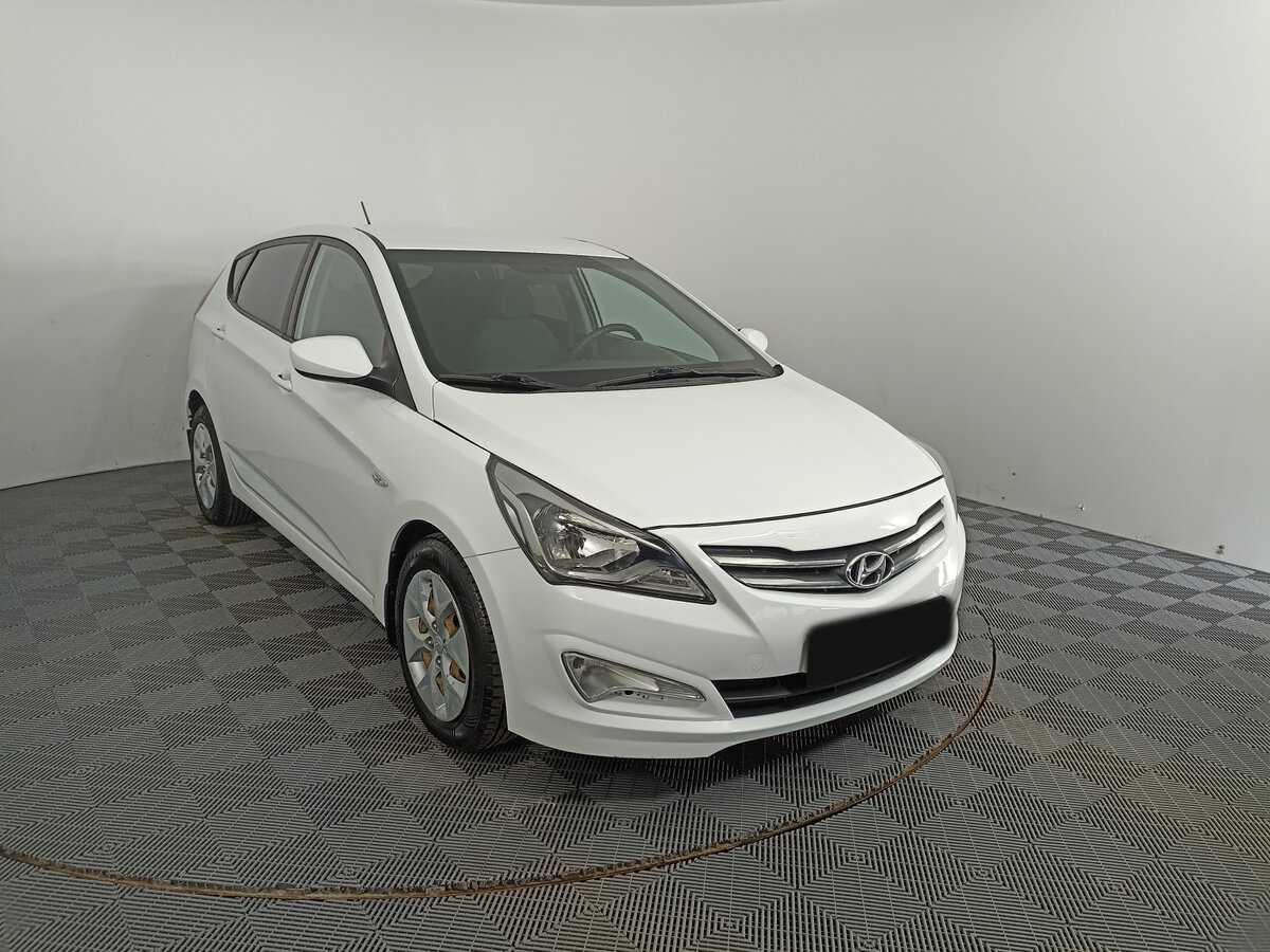 Купить Hyundai Solaris с пробегом. Фото: #2