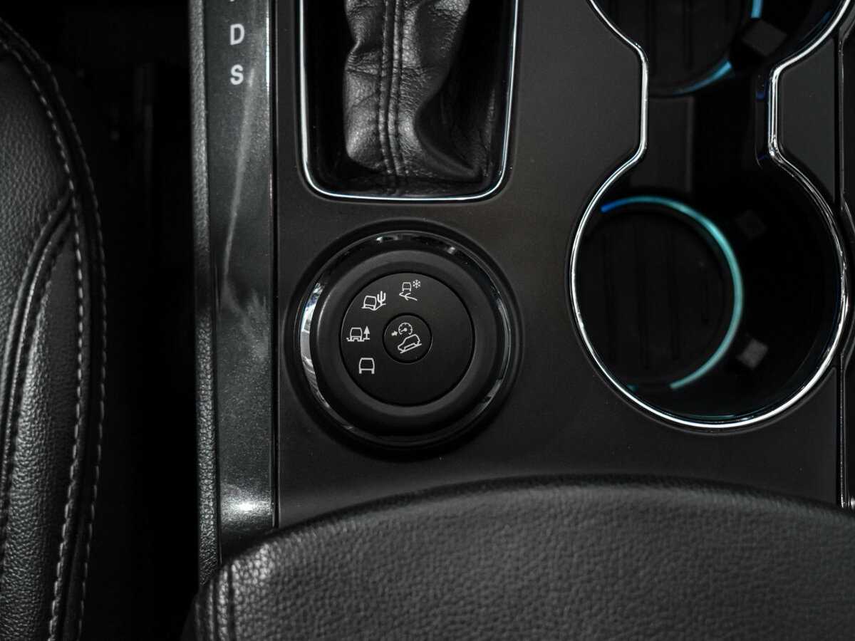 Купить Ford Explorer с пробегом. Фото: #11