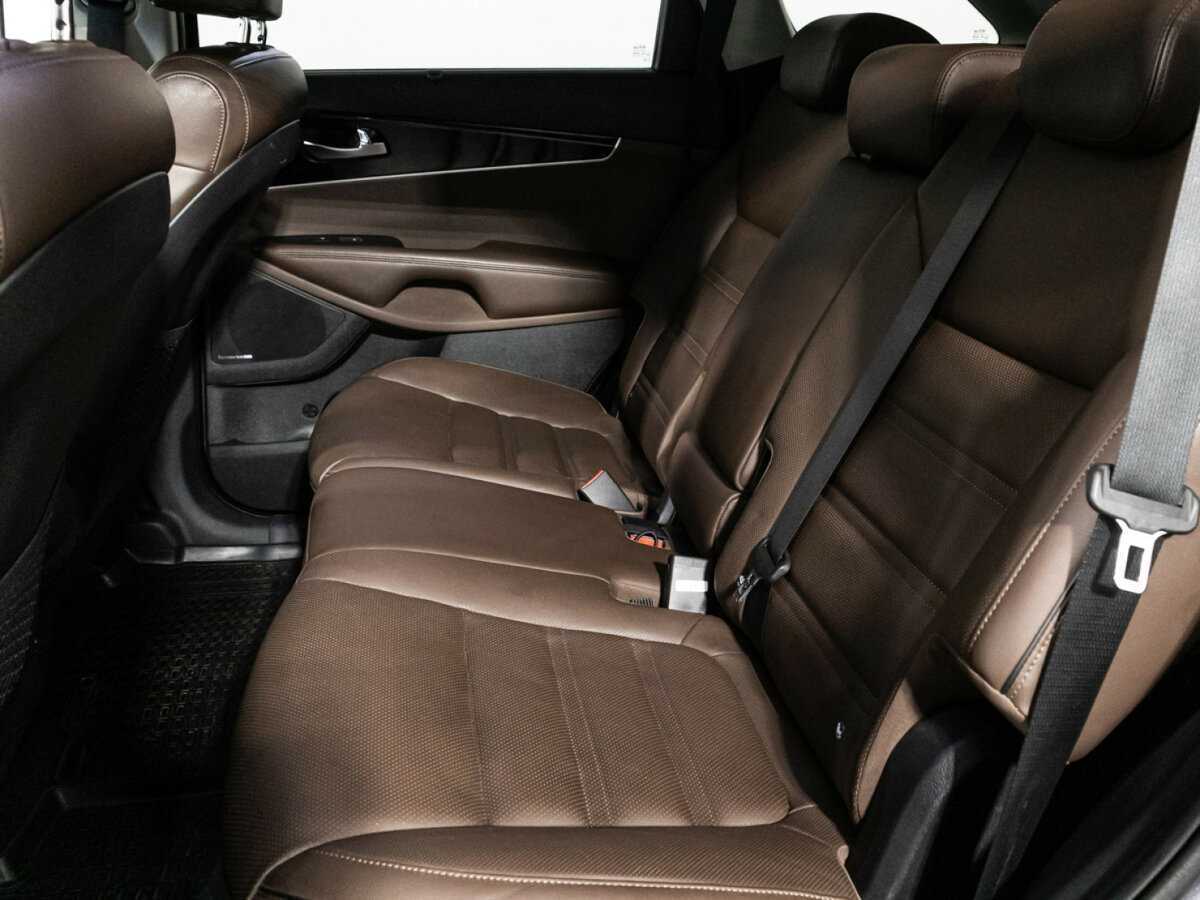 Купить Kia Sorento с пробегом. Фото: #10