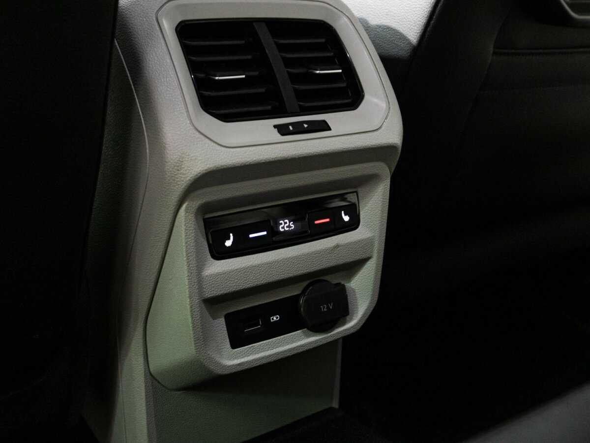 Купить Volkswagen Tiguan с пробегом. Фото: #17
