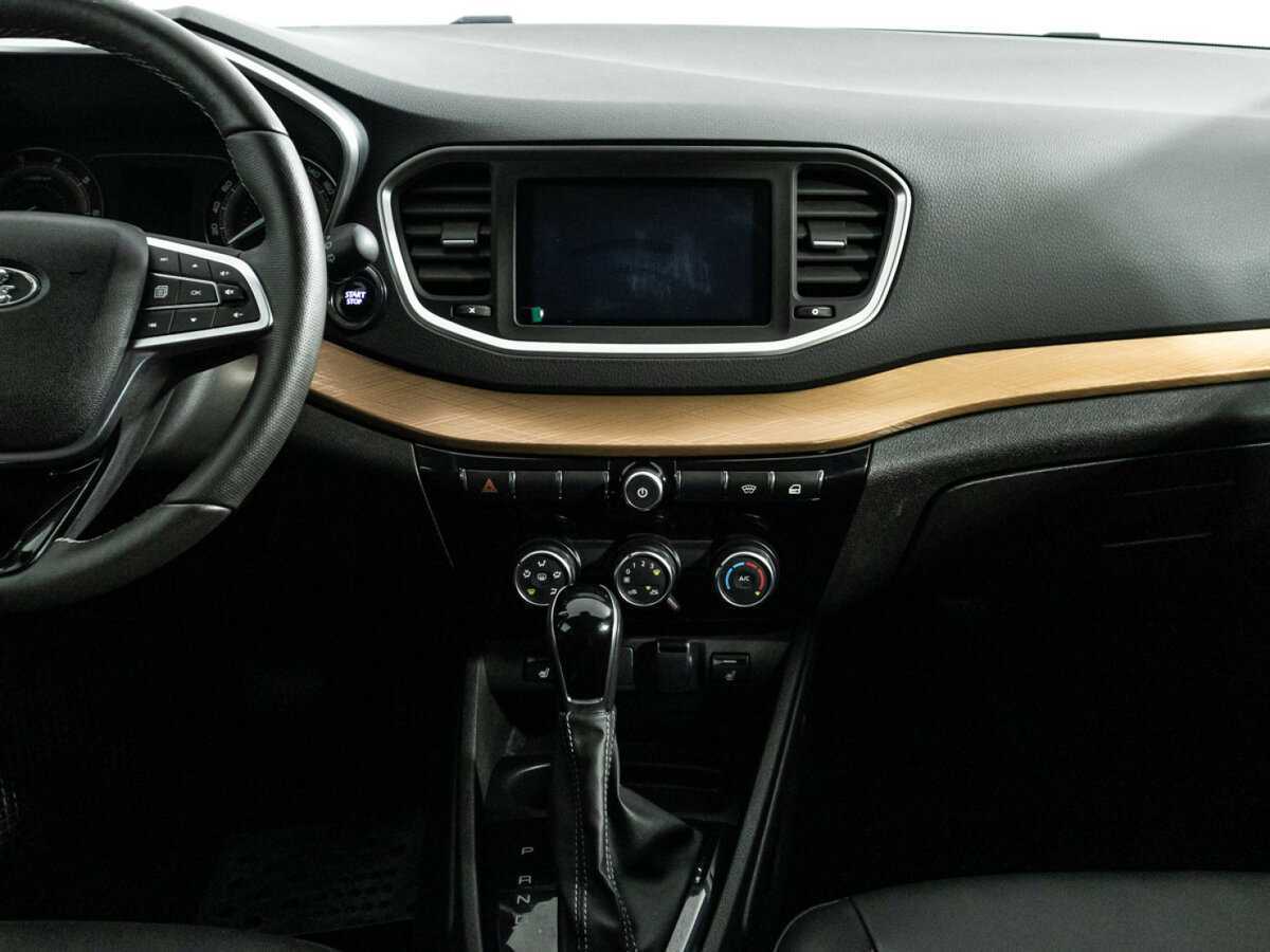 Купить Lada (ВАЗ) Vesta с пробегом. Фото: #13