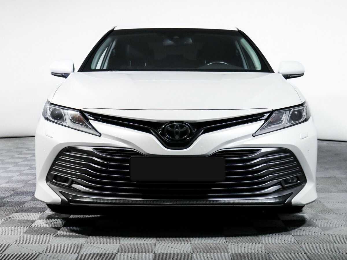 Купить Toyota Camry с пробегом. Фото: #1