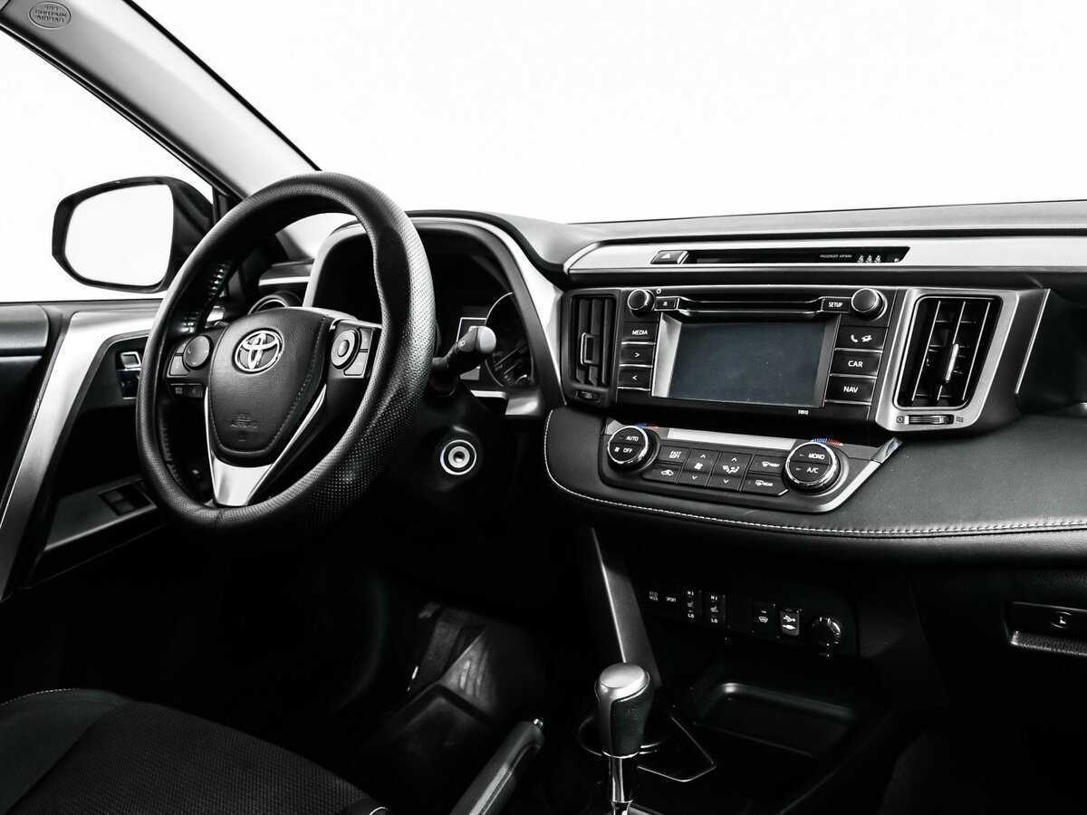 Купить Toyota RAV4 с пробегом. Фото: #8