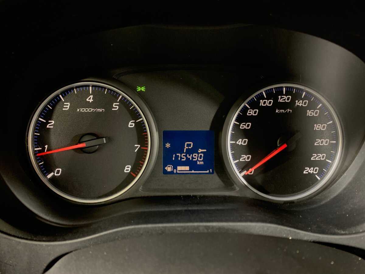 Купить Mitsubishi Outlander с пробегом. Фото: #14