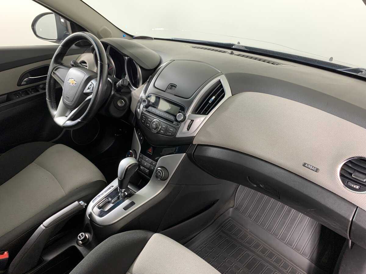 Купить Chevrolet Cruze с пробегом. Фото: #13