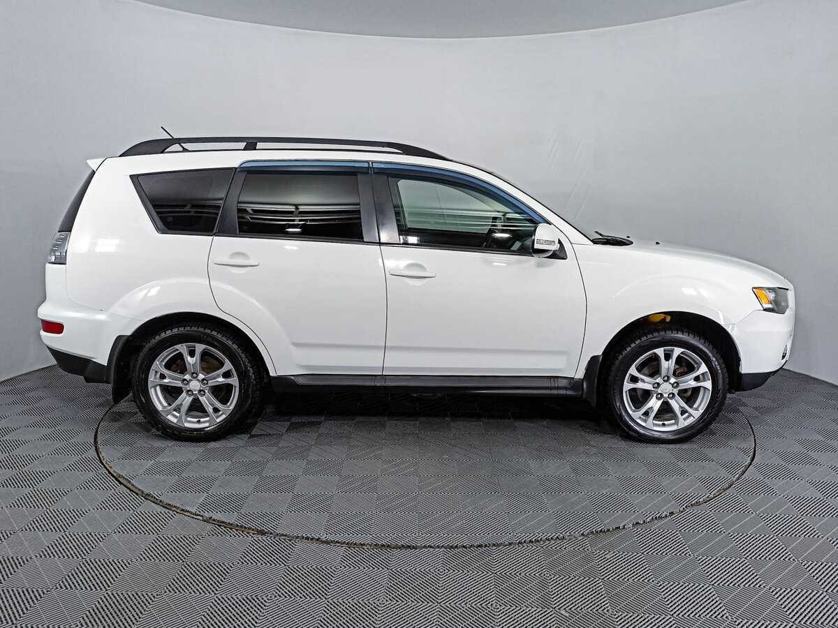 Купить Mitsubishi Outlander с пробегом. Фото: #3