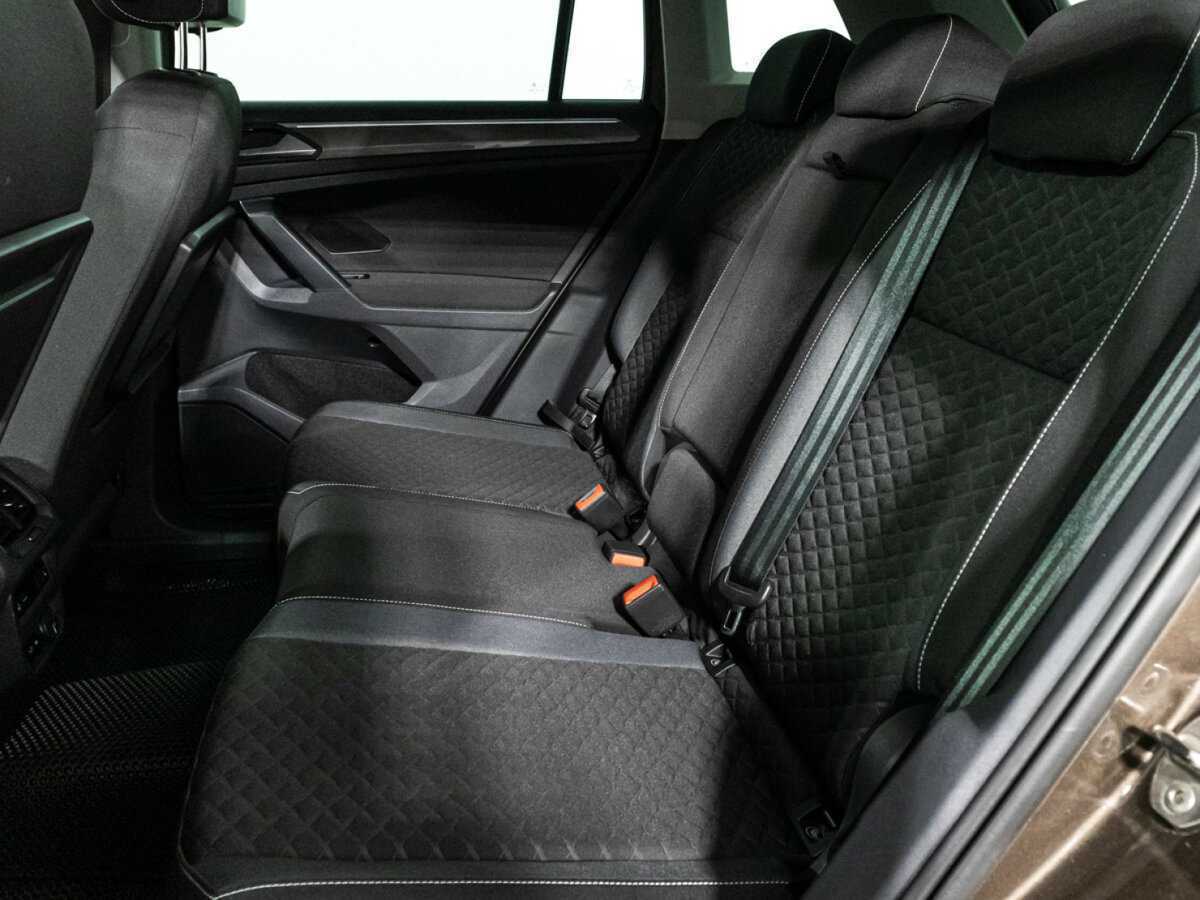 Купить Volkswagen Tiguan с пробегом. Фото: #9