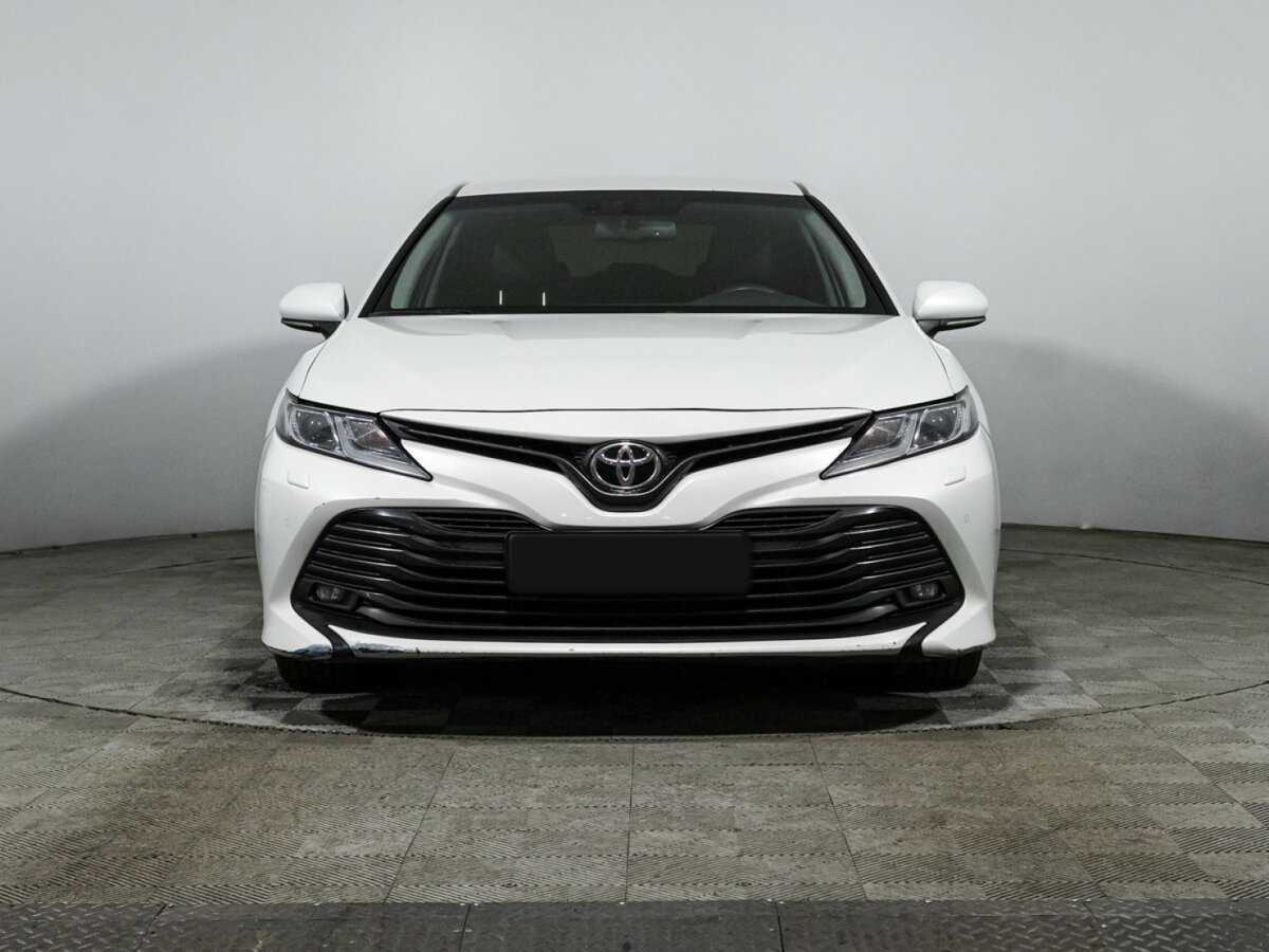 Купить Toyota Camry с пробегом. Фото: #1