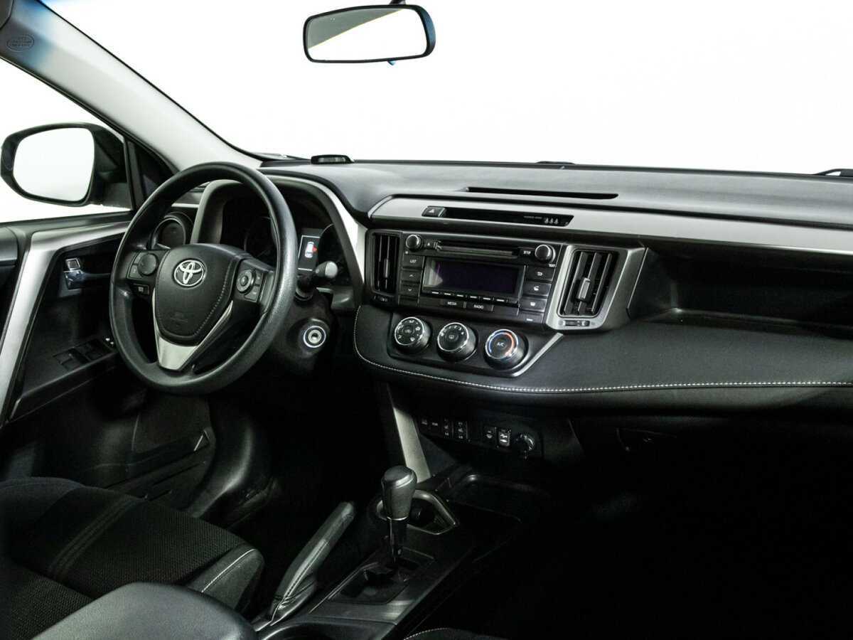 Купить Toyota RAV4 с пробегом. Фото: #8