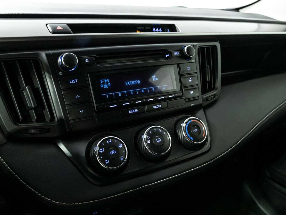 Купить Toyota RAV4 с пробегом. Фото: #15