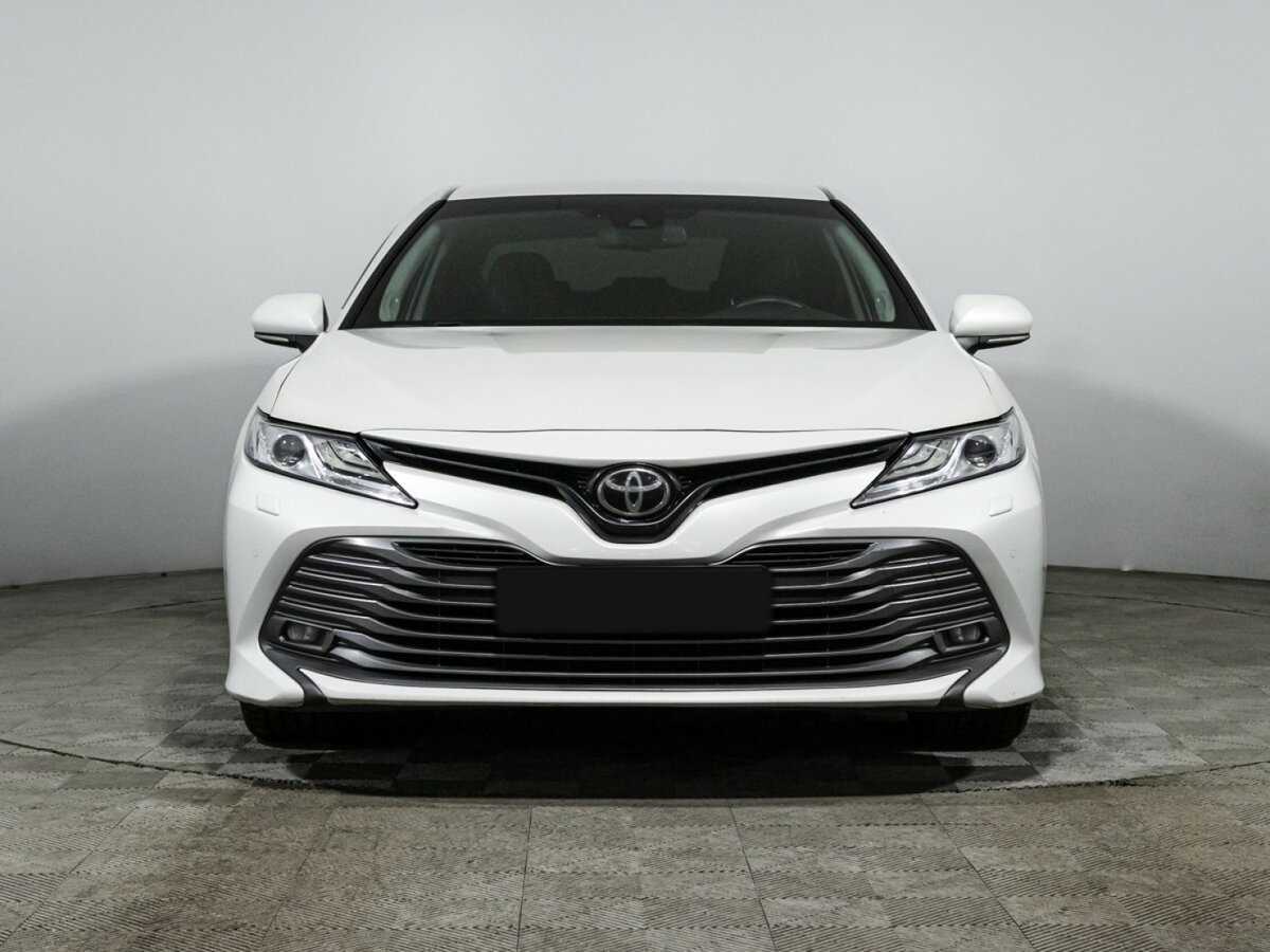 Купить Toyota Camry с пробегом. Фото: #1