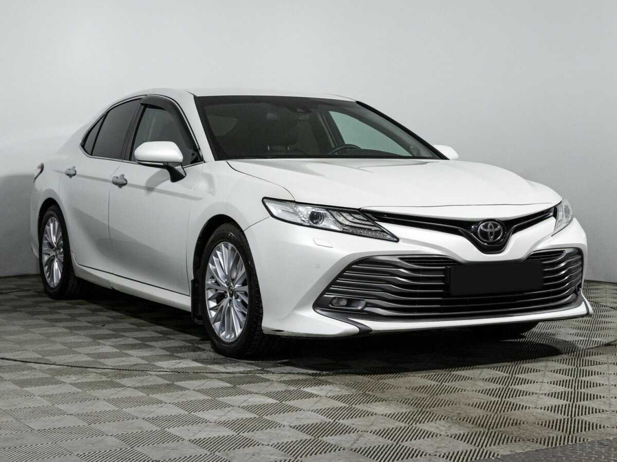 Купить Toyota Camry с пробегом. Фото: #2